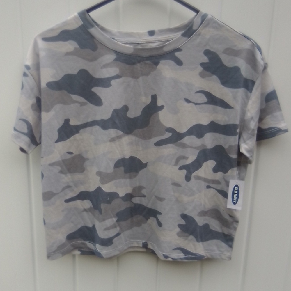 Camo women's crop tee